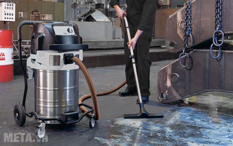 Máy hút bụi công nghiệp có công suất lớn.