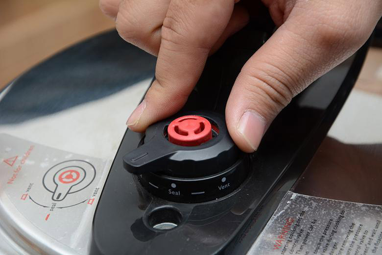 Van xả áp nồi áp suất điện