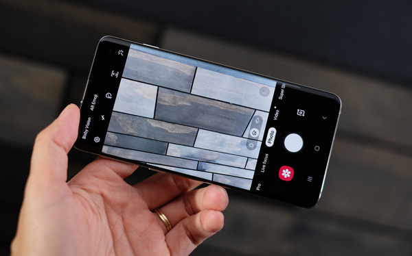 Ảnh thực tế của Galaxy S10 4