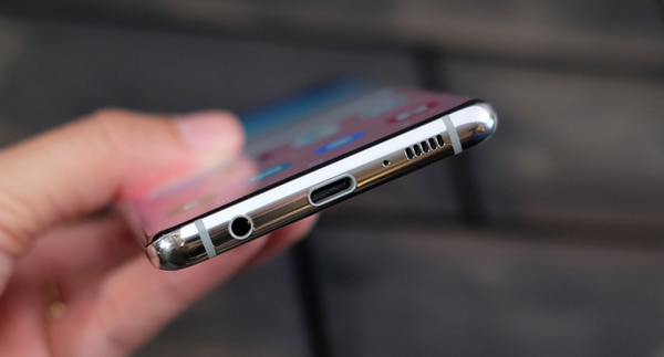 Ảnh thực tế của Galaxy S10 5