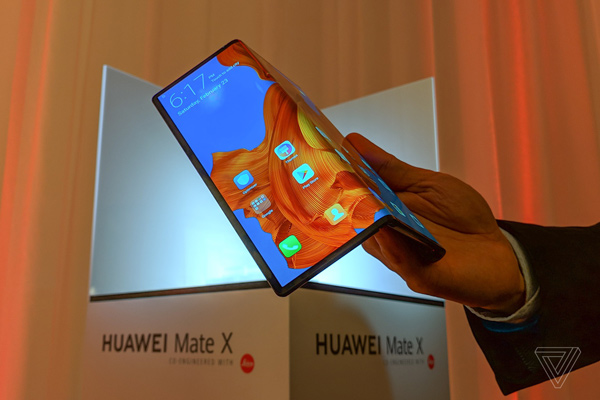Huawei Mate X, smartphone màn hình gập 5