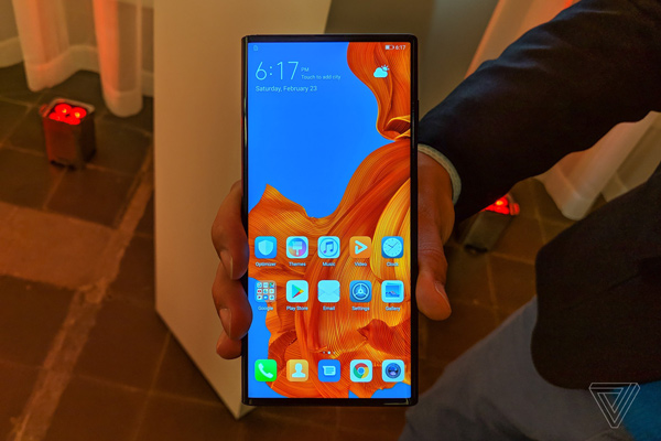 Huawei Mate X, smartphone màn hình gập 8
