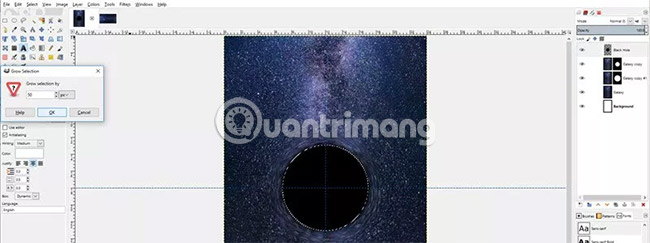 Nhấp chuột phải vào layer “Black Hole”