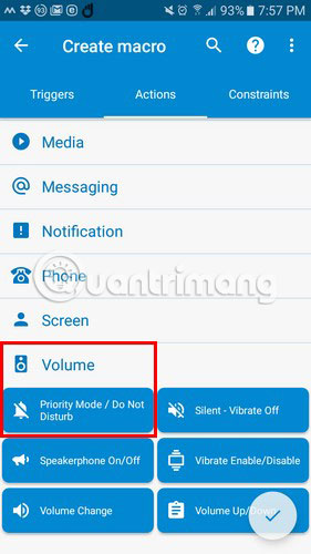 Nhấp vào tab Actions