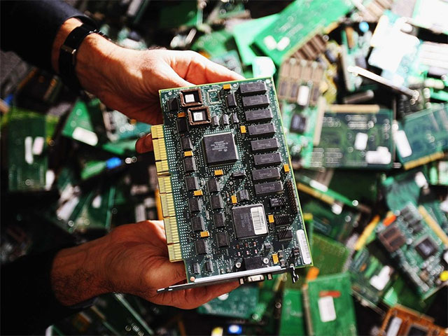 Kỹ sư lập trình nhúng (Embedded engineer)
