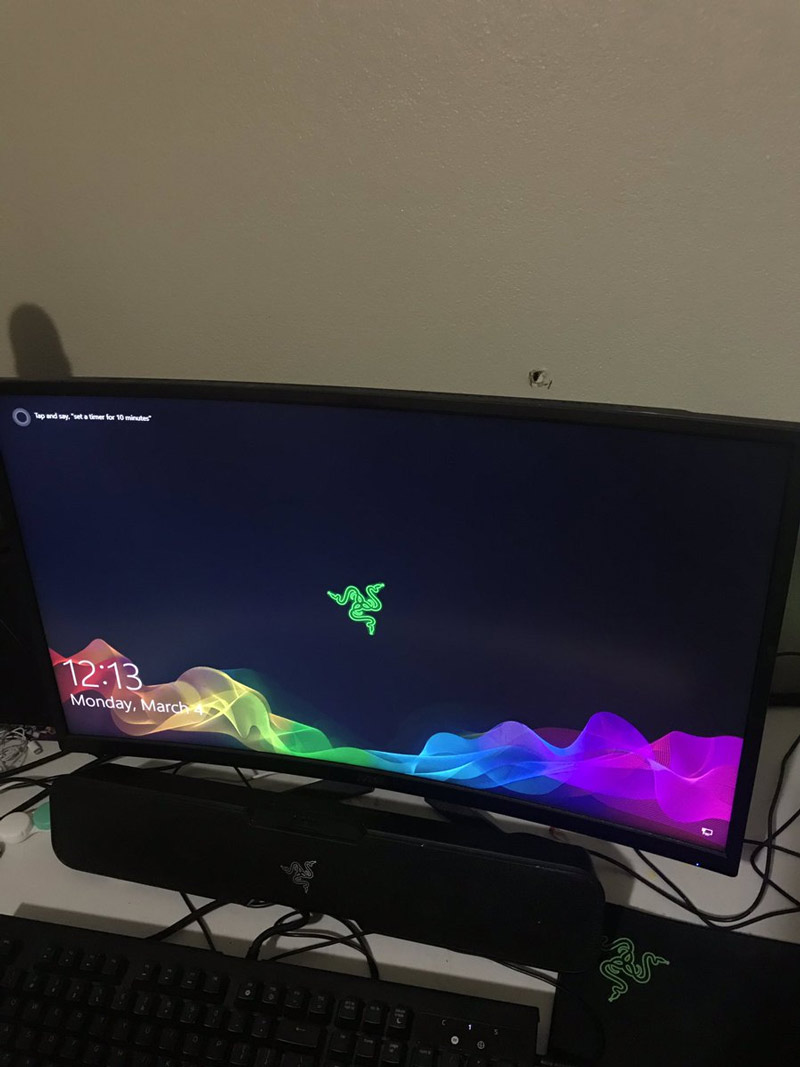 Viên đạn xuyên thủng tường