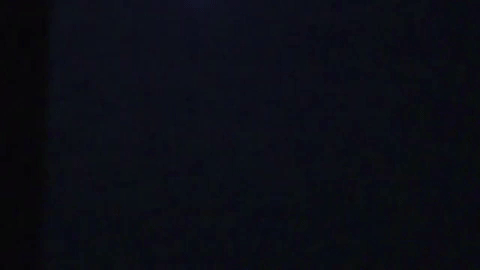 Khi ở tốc độ 103.000 khung hình/giây, tia sét như đang nhích từng chút một trên bầu trời