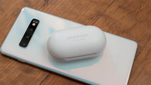 Sạc Galaxy Buds