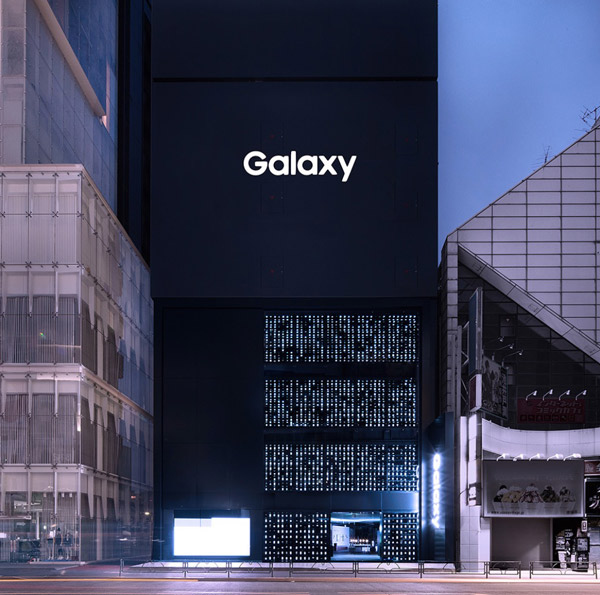 Cửa hàng cao cấp của Samsung được trang trí bằng 1000 chiếc smartphone Galaxy 1