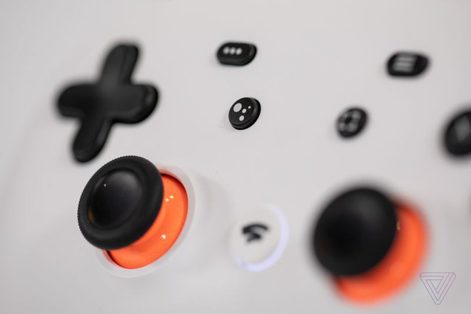 Tay cầm chơi game Stadia 3