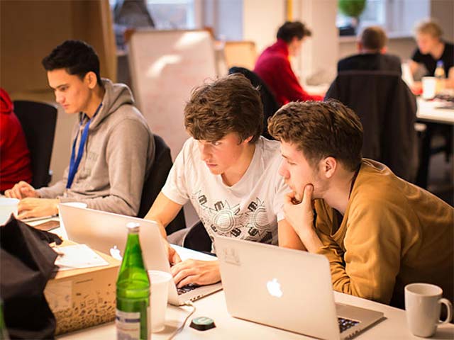 Mới đây, một “thanh niên” 13 tuổi ở Mỹ đã bị điều tra với cáo buộc truy cập và sử dụng trái phép dữ liệu cá nhân của một giáo viên