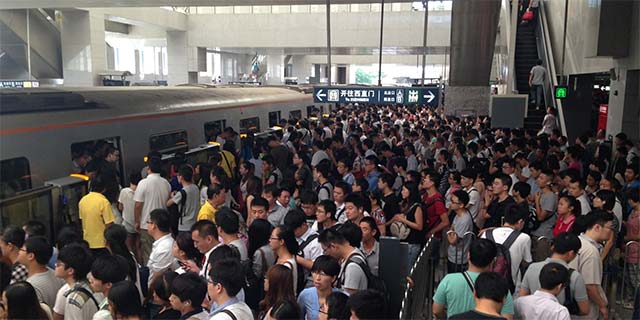 Chờ tàu tại Xierqi