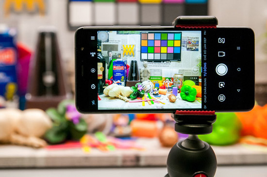 Phòng lab của BQ có khả năng mô phỏng nhiều điều kiện ánh sáng và đối tượng chụp khác nhau để kiểm định và tinh chỉnh camera trên smartphone