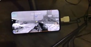 Anh chàng này đã chơi được Call of Duty: Modern Warfare 2 trên chiếc OnePlus 6T cài Windows 10 ARM