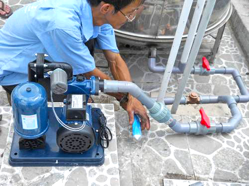 Lắp đặt máy bơm tăng áp mini cho máy giặt