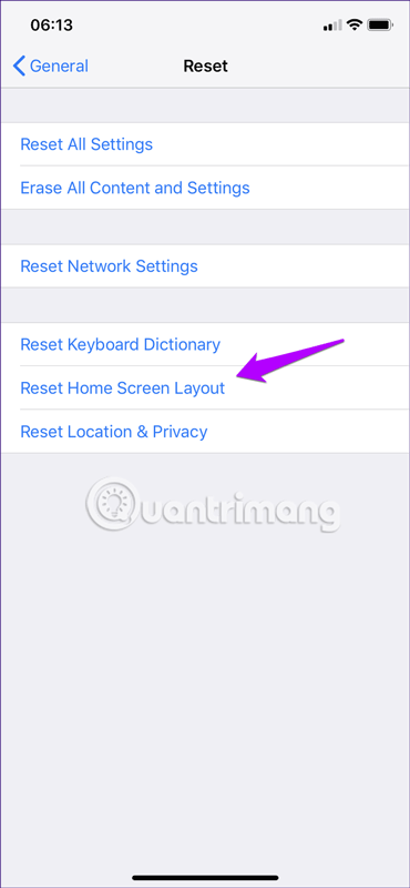 Chạm vào Reset Home Screen Layout