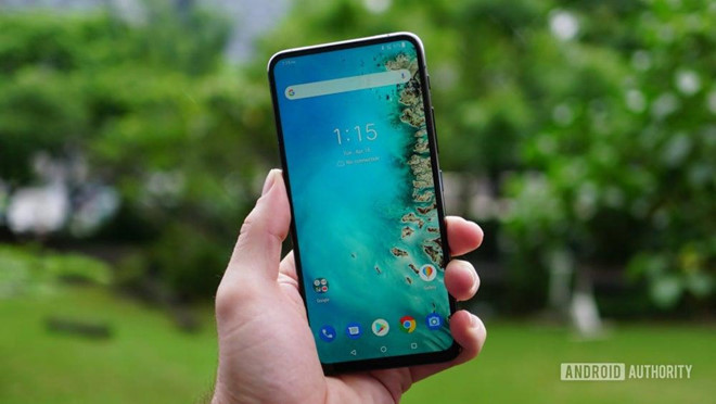 Màn hình của Zenfone 6 có khả năng hiển thị 100% dải màu DCI-P3 và 96% dải màu NTSC