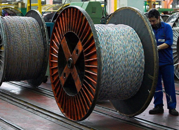 Hiện tại, dữ liệu của chúng ta được truyền tải thông qua xung ánh sáng của sợi cáp quang