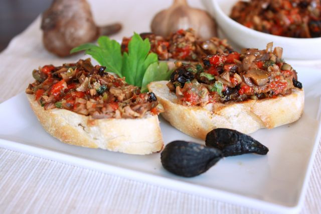 chế biến tỏi đen thành món ăn