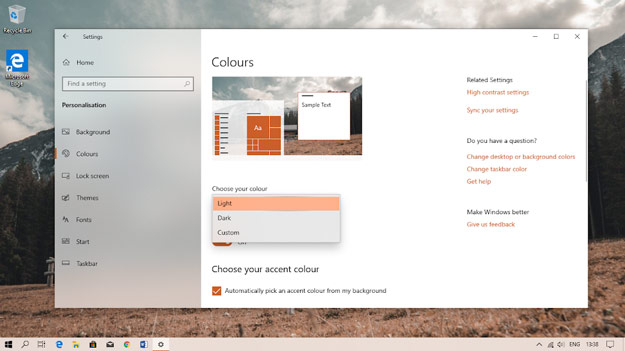 Giao diện mặc định Light mang đến cho Windows 10 một diện mạo sáng sủa, hiện đại hơn