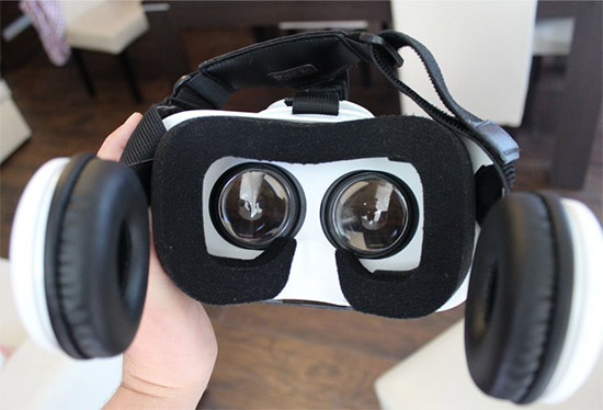 BOBO VR Z4 tai nghe đi kèm