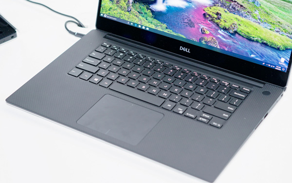 Dell XPS 15 mới 4