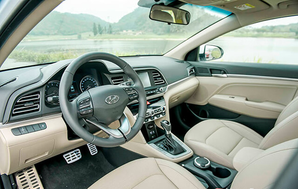 Hyundai Elantra 2019 10