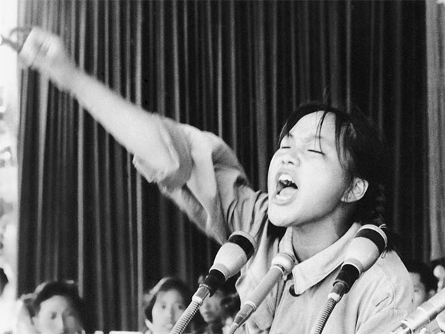 Bà Mạnh Quân hồi trẻ là một Hồng Vệ Binh