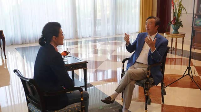 Nhậm Chính Phi trong một cuộc phỏng vấn