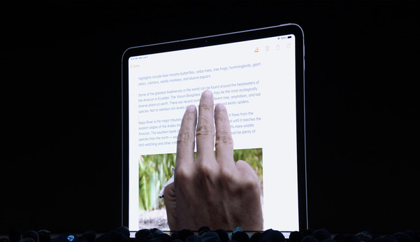 Chụm 3 ngón tay lại để copy và mở 3 ngón tay ra để paste