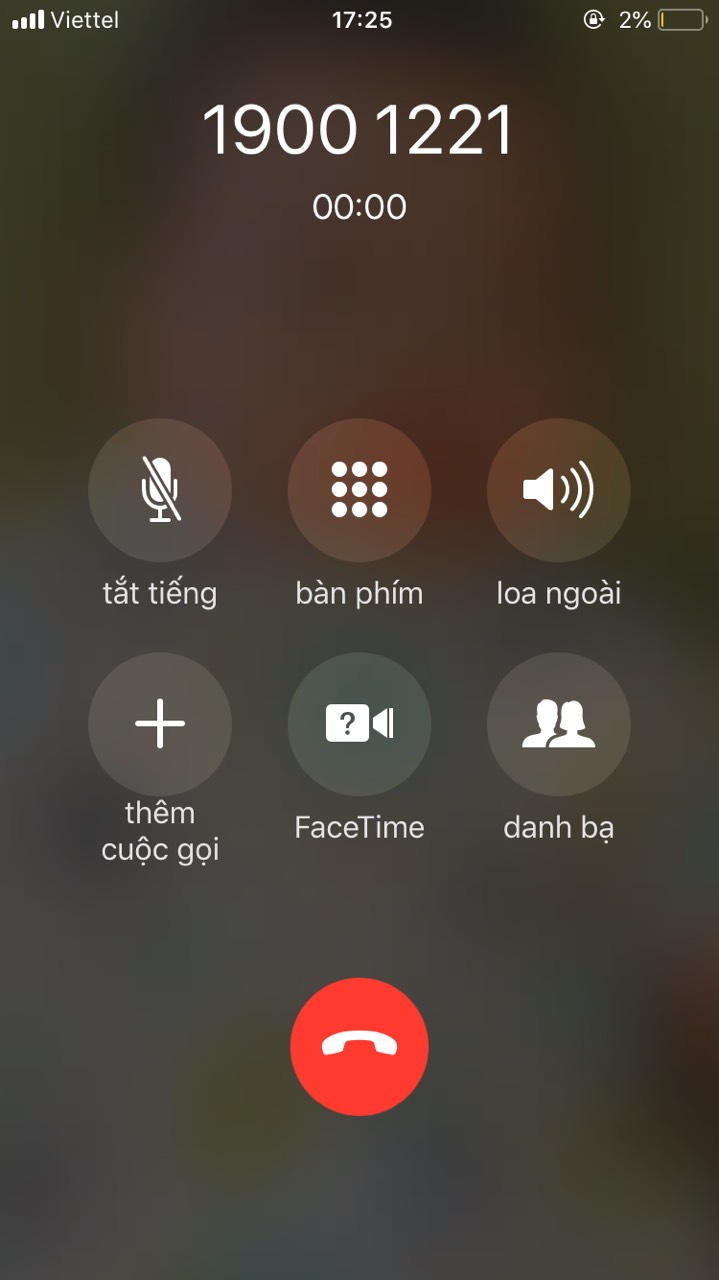 Gọi điện tới số hotline của shopee 