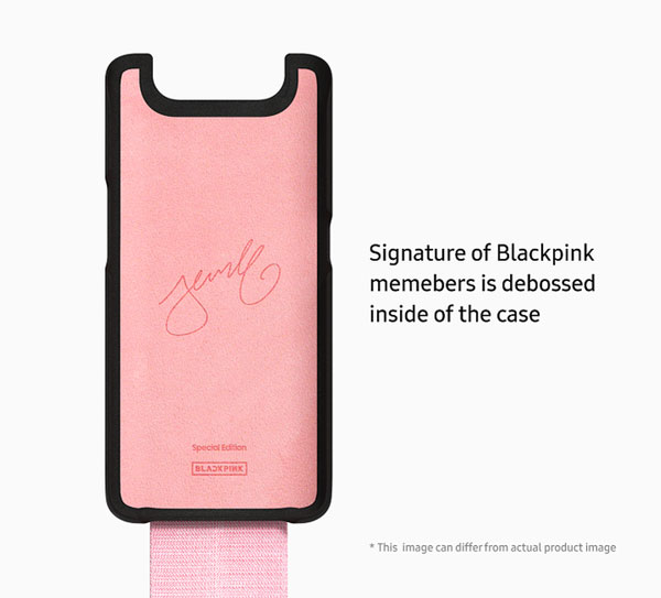 Chiếc ốp lưng với chữ ký của chính các thành viên BlackPink.