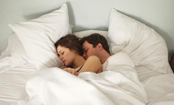 Hình nền cặp đôi cực tình cảm cho máy tính 3