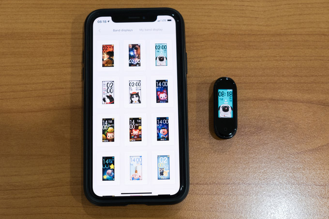 Mặt dưới Mi Band 4 tích hợp cảm biến đo nhịp tim