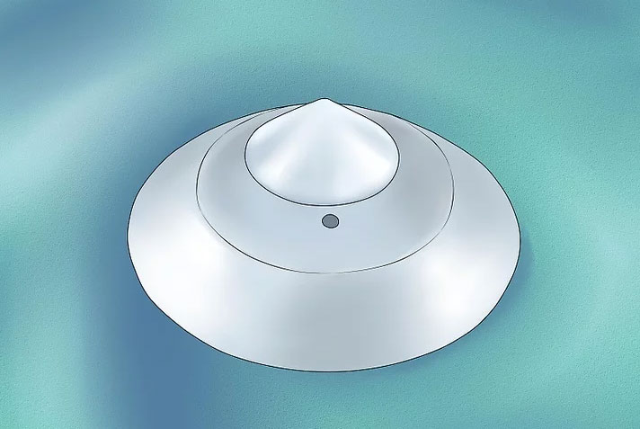 Đặt chíp lên trên mặt bàn 