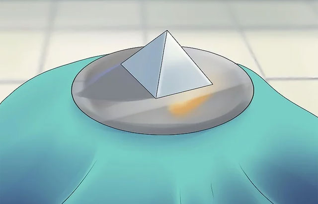 Đặt chíp lên mặt bàn 