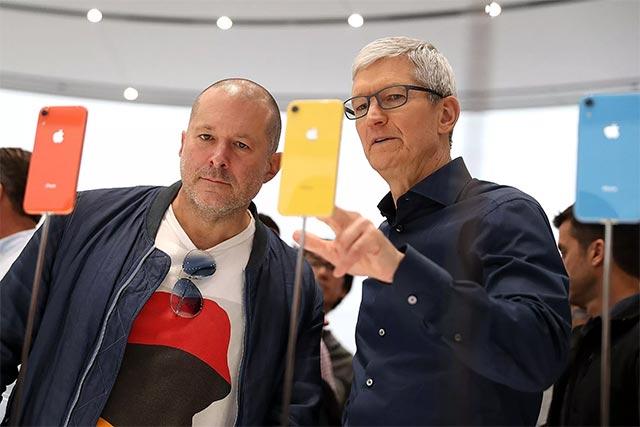 Jony Ive và Tim Cook