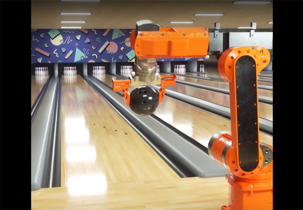Robot ném bowling