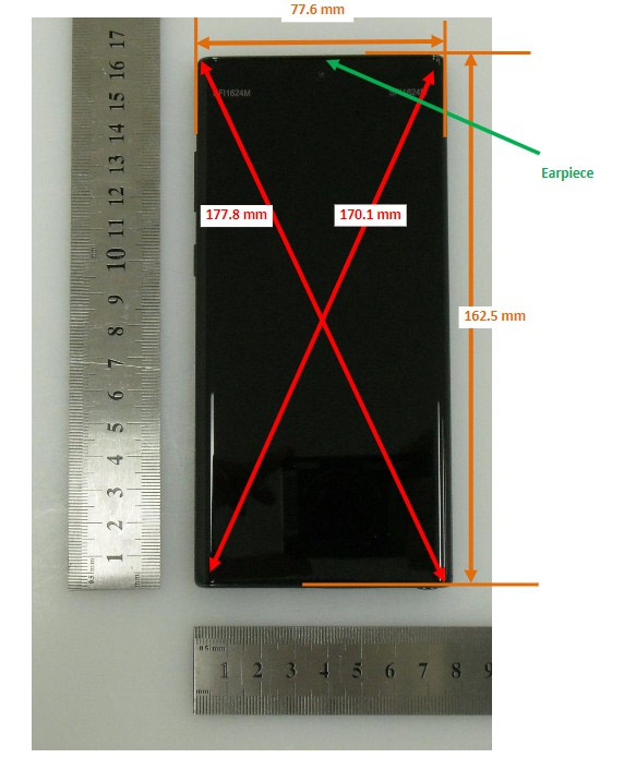 Phiên bản Note 10+ có chiều rộng x dài là 77,6mm x 162,5mm