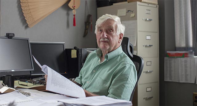 Tiến sĩ Bill Curry