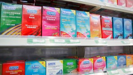 mua bao cao su không ngại