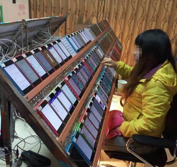 Họ không sử dụng tài khoản ảo bởi có thể bị Apple phát hiện, xóa đánh giá, thậm chí khóa ứng dụng