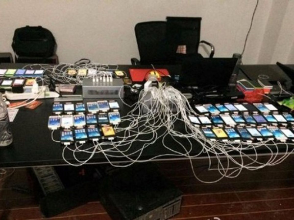 Cảnh sát Thái Lan từng bắt được một trại cày lượt đánh giá do người Trung Quốc vận hành vào năm 201