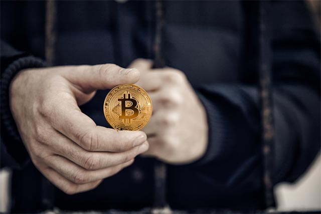 Luật pháp Hoa Kỳ quy định các công ty giao dịch tiền tệ buộc phải đăng ký giấy phép hoạt động với Bộ Tài Chính