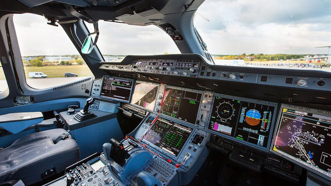 Khoang lái của máy bay Airbus A350.