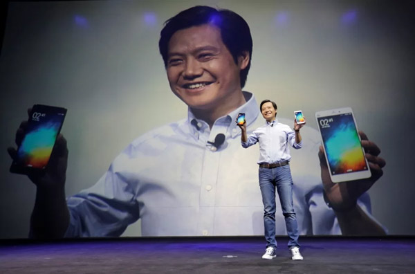 Lei Jun giới thiệu về MI - ONES tại Thượng Hải. Ảnh: Shanghai Post.