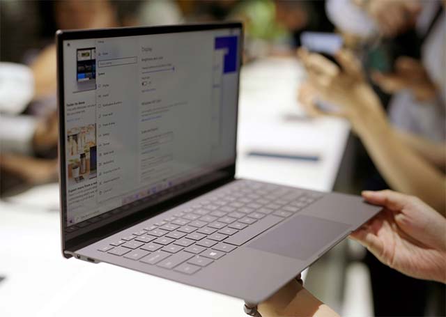 Galaxy S Book được cho là phiên bản kế nhiệm xuất sắc của Galaxy Book2 