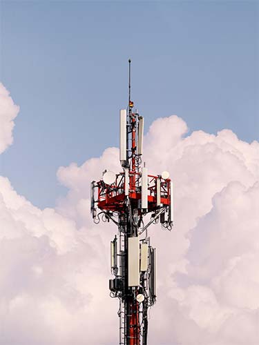 Hacker có thể nắm bắt quy trình trao đổi key giữa điện thoại của nạn nhân và trạm gốc di động của nhà mạng