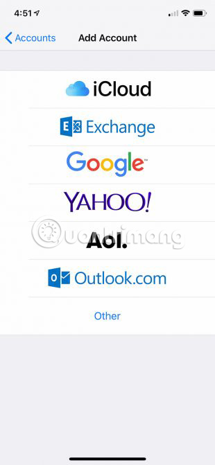 Chọn Exchange hoặc Outlook.com