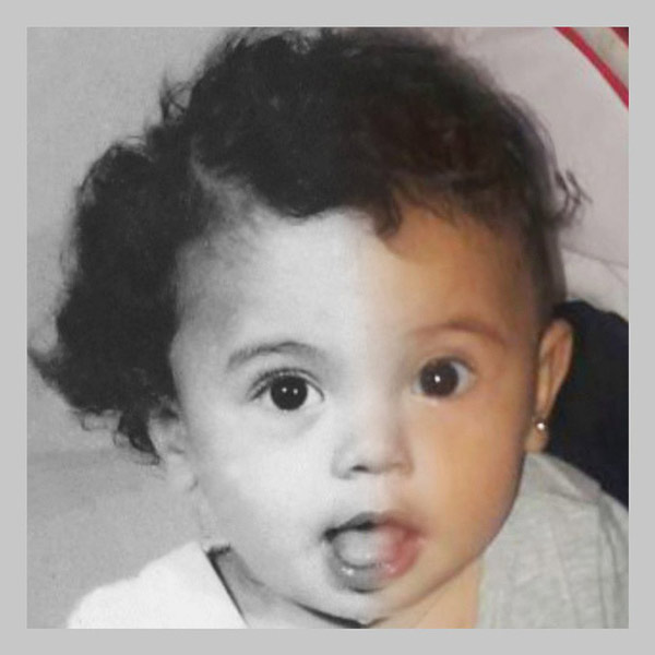 Hai “mảnh ghép” của mẹ (chụp năm 1970) và con gái (năm 2016), khớp vào nhau một cách tự nhiên và hoàn hảo